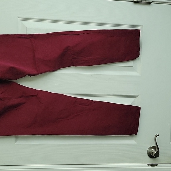 Celebrity Pink Skinny Pants - Picture 6 of 11